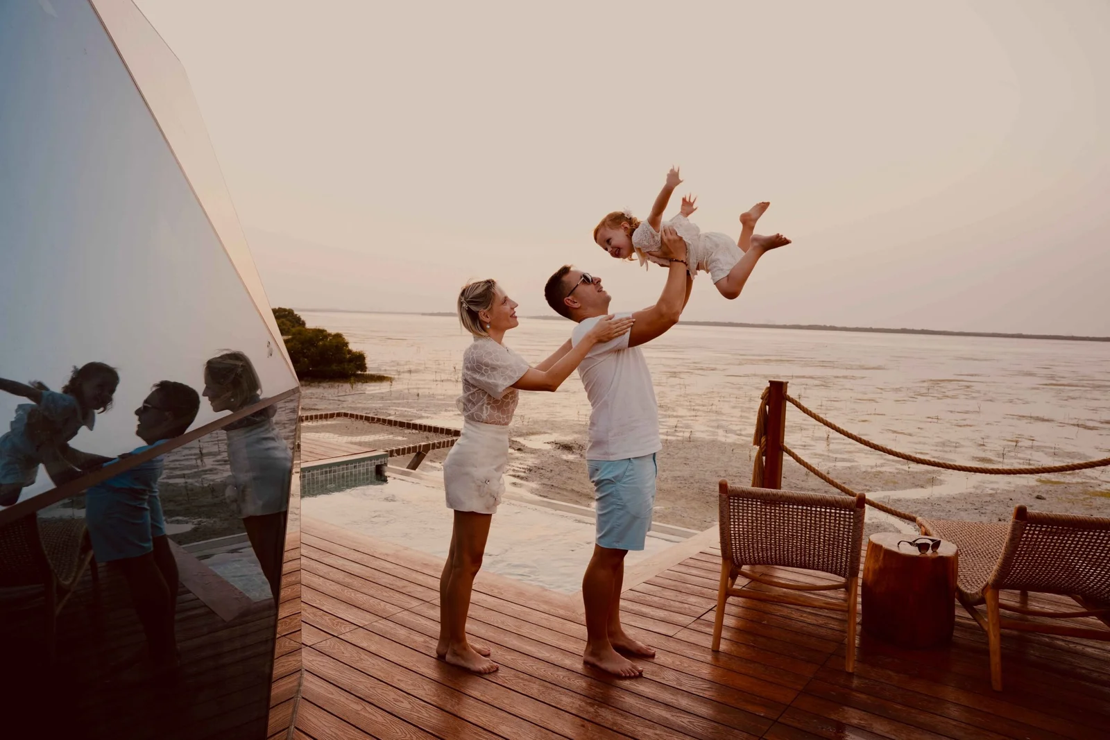 Best Resorts for Honeymoons in Dubai: Where Luxury Meets Love at LuxeGlamp