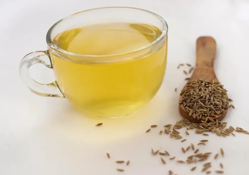 4 Powerful Health Benefits Of Drinking Jeera Water On An Empty Stomach